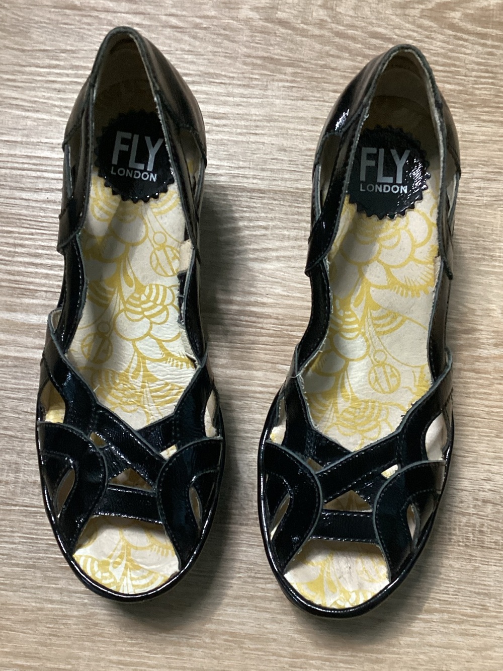 FLY London Black Patent Leather Cutout Open-Toe US 6.5-7 EUR 37 #P50071811 2.5”